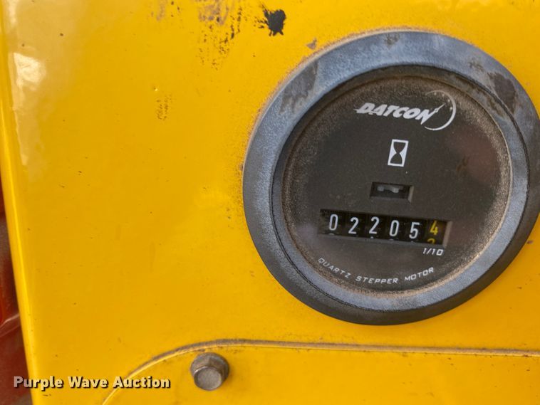 image for item DM8316 2007 Superior DT80CT  broom