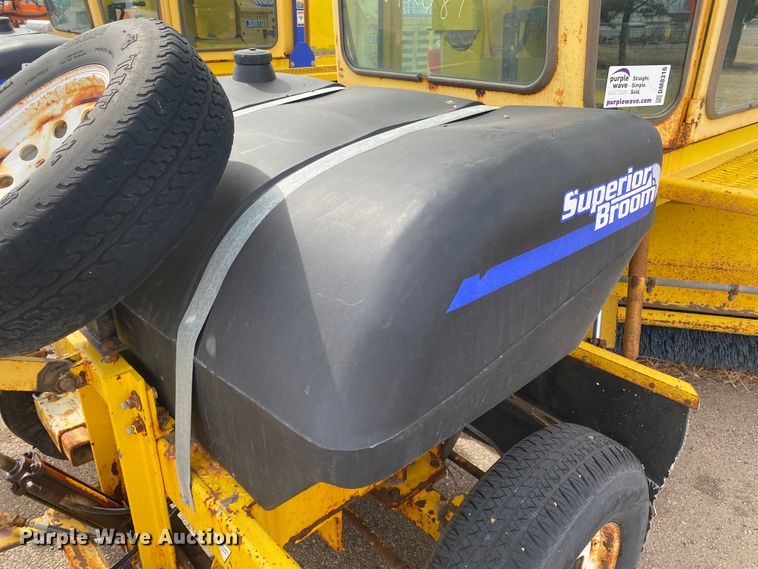 image for item DM8316 2007 Superior DT80CT  broom