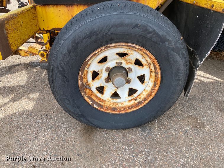 image for item DM8316 2007 Superior DT80CT  broom