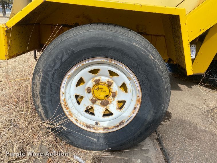 image for item DM8316 2007 Superior DT80CT  broom