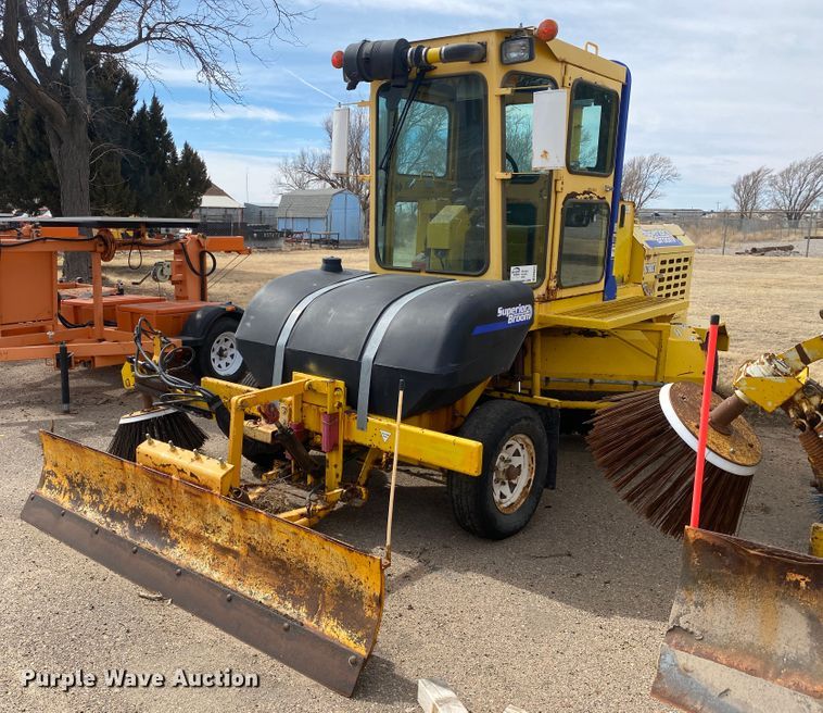 image for item DM8317 2007 Superior DT80CT  broom