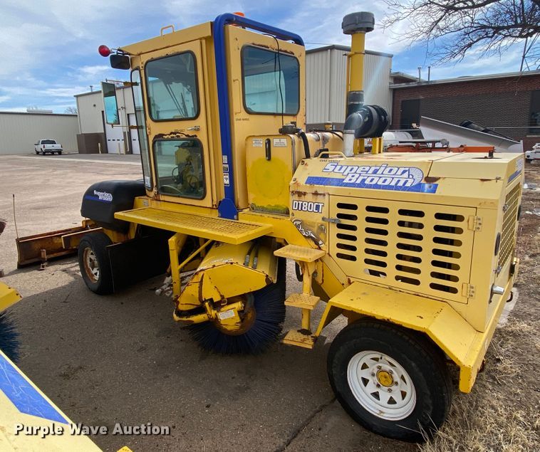 image for item DM8317 2007 Superior DT80CT  broom