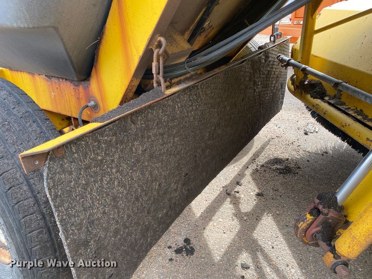 image for item DM8317 2007 Superior DT80CT  broom