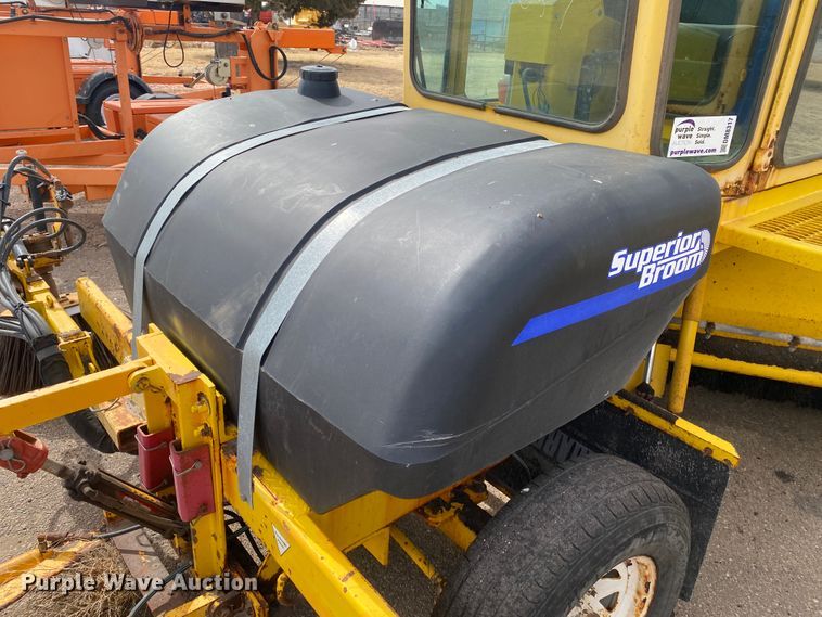 image for item DM8317 2007 Superior DT80CT  broom