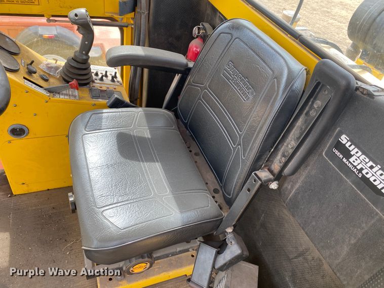 image for item DM8317 2007 Superior DT80CT  broom