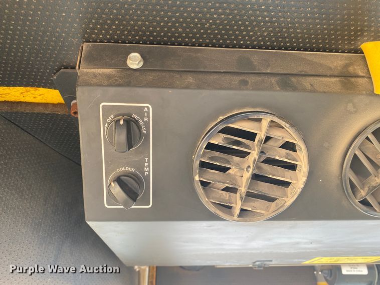 image for item DM8317 2007 Superior DT80CT  broom