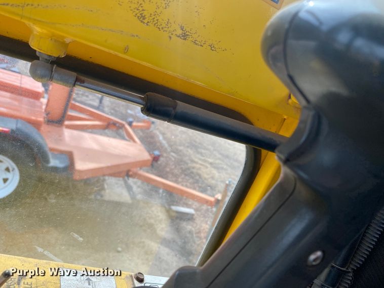 image for item DM8317 2007 Superior DT80CT  broom