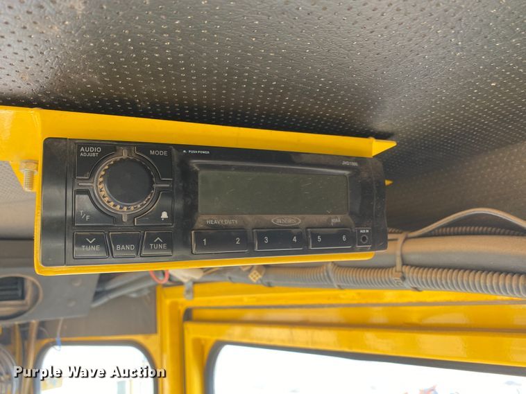 image for item DM8317 2007 Superior DT80CT  broom