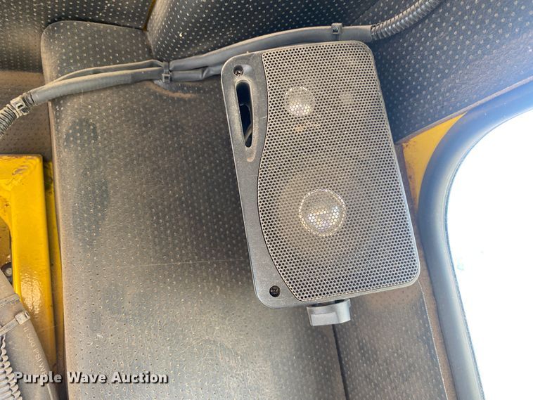 image for item DM8317 2007 Superior DT80CT  broom