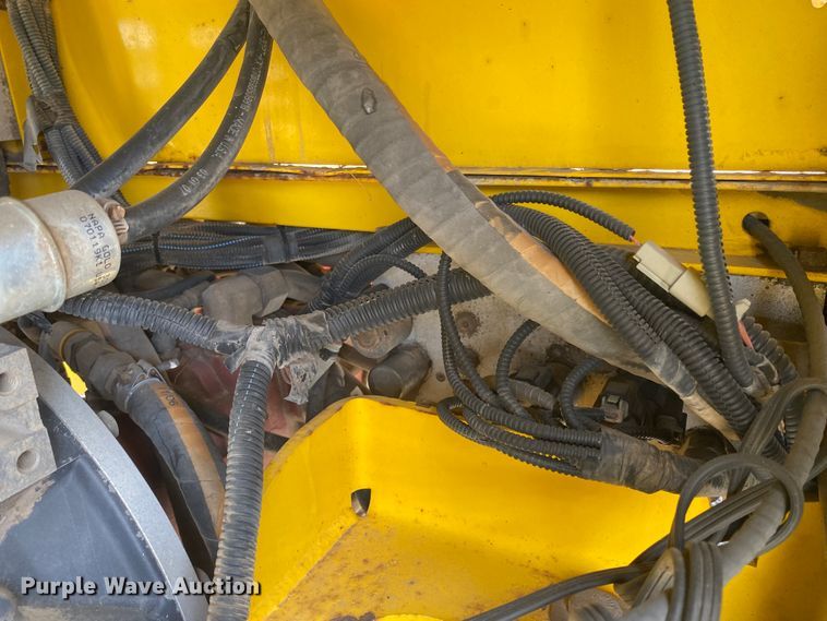 image for item DM8317 2007 Superior DT80CT  broom