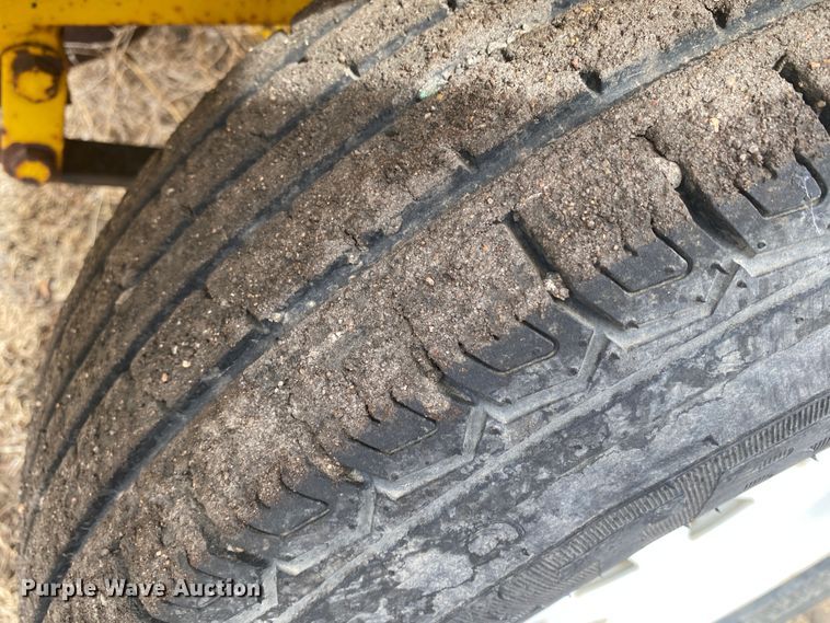 image for item DM8317 2007 Superior DT80CT  broom