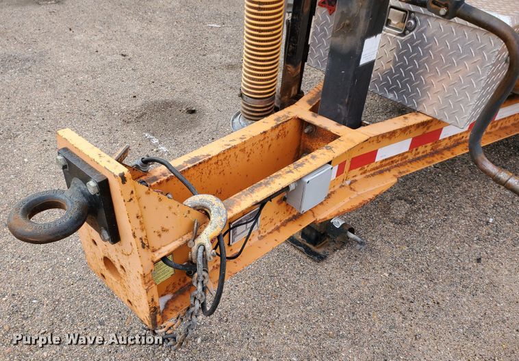 image for item IE9650 2012 Ring-o-matic 850  vacuum excavator