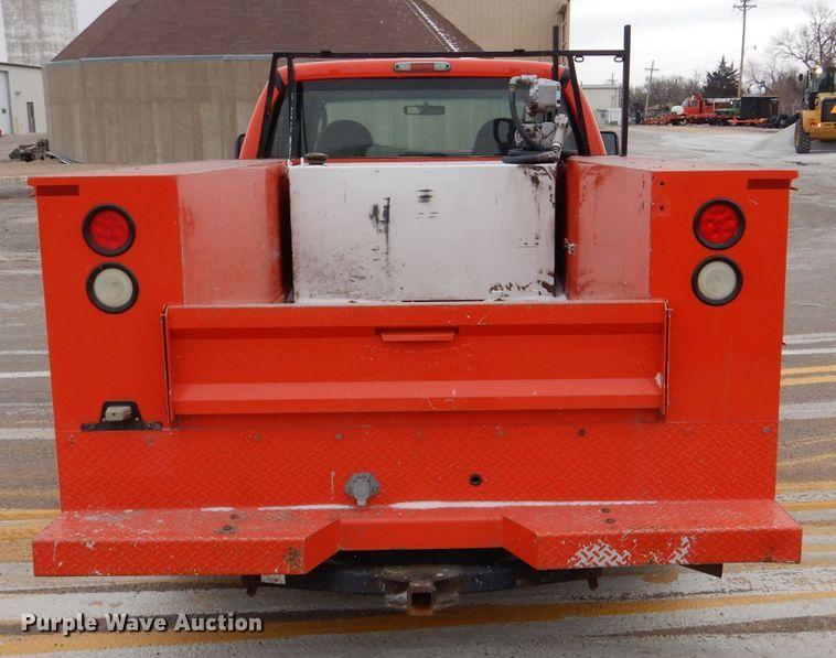 image for item IE9651 2008 Ford F250 Super Duty XL  Crew Cab utility bed pickup truck