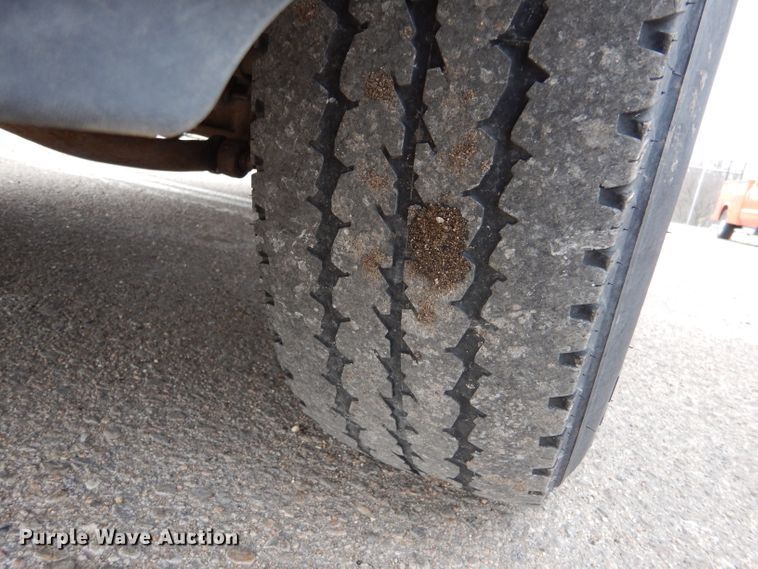 image for item IE9651 2008 Ford F250 Super Duty XL  Crew Cab utility bed pickup truck