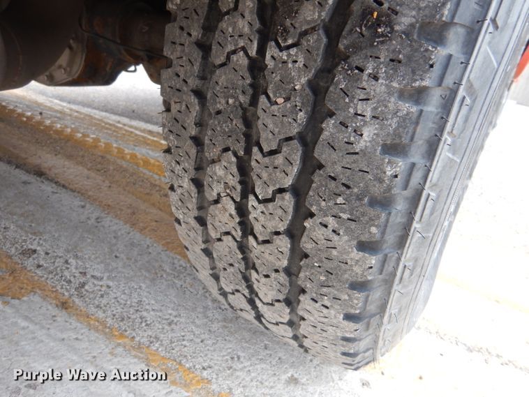 image for item IE9651 2008 Ford F250 Super Duty XL  Crew Cab utility bed pickup truck