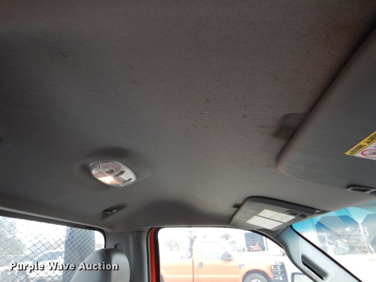 image for item IE9652 2011 Ford F250 Super Duty XL  utility bed pickup truck