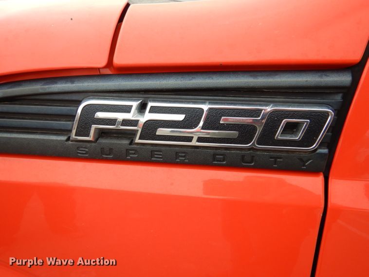 image for item IE9652 2011 Ford F250 Super Duty XL  utility bed pickup truck