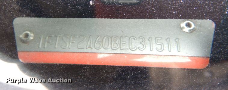 image for item IE9652 2011 Ford F250 Super Duty XL  utility bed pickup truck