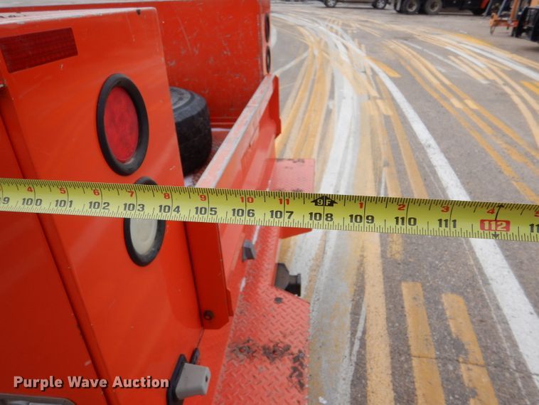 image for item IE9653 2011 Ford F250 Super Duty XL  utility bed pickup truck