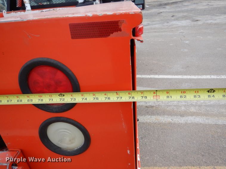 image for item IE9653 2011 Ford F250 Super Duty XL  utility bed pickup truck