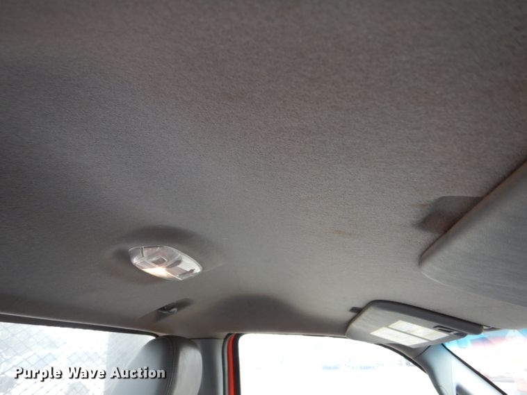 image for item IE9653 2011 Ford F250 Super Duty XL  utility bed pickup truck