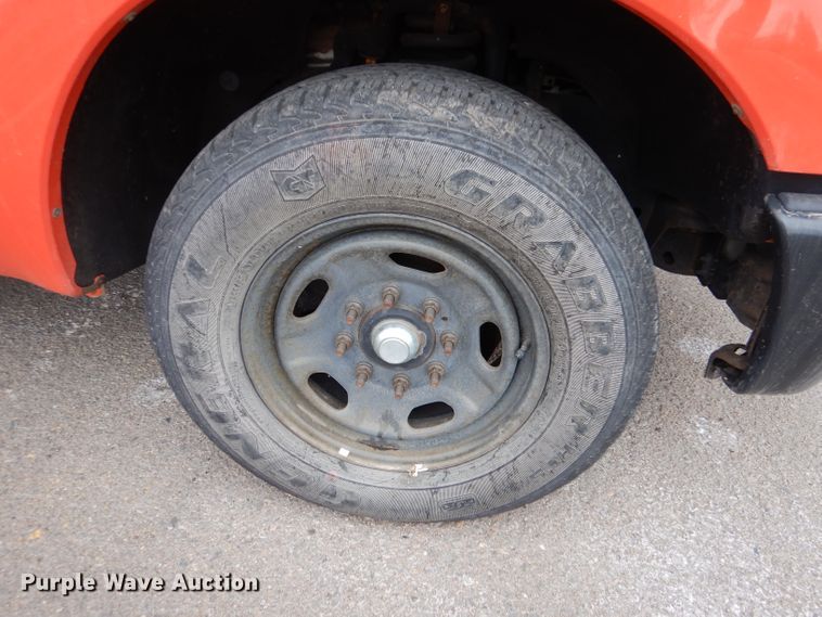 image for item IE9653 2011 Ford F250 Super Duty XL  utility bed pickup truck