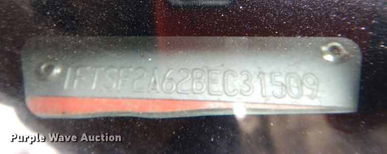 image for item IE9653 2011 Ford F250 Super Duty XL  utility bed pickup truck