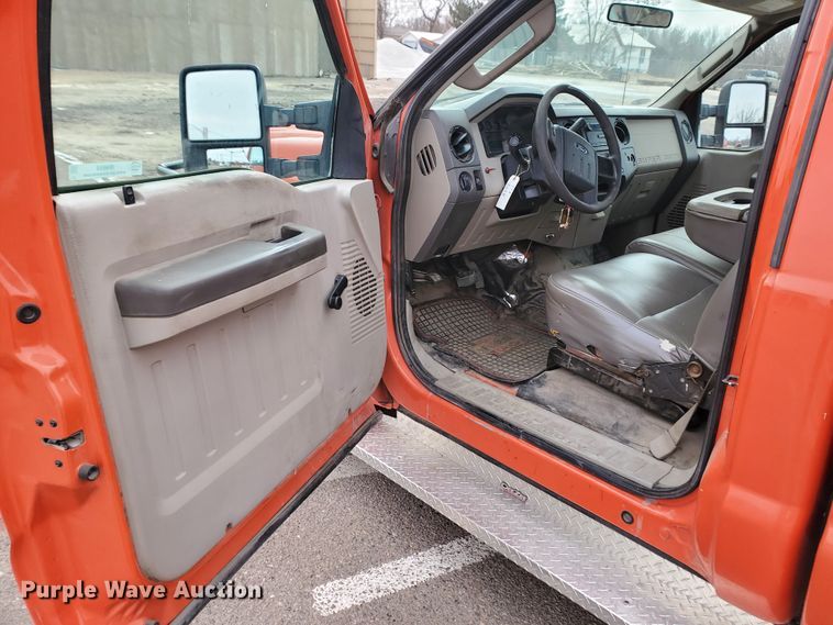 image for item IE9654 2008 Ford F250 Super Duty XL  pickup truck