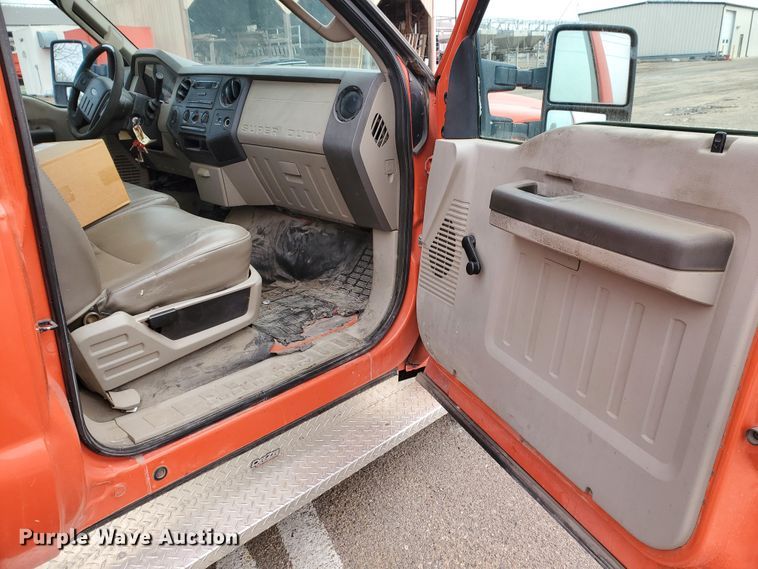 image for item IE9654 2008 Ford F250 Super Duty XL  pickup truck