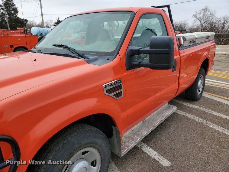 image for item IE9654 2008 Ford F250 Super Duty XL  pickup truck