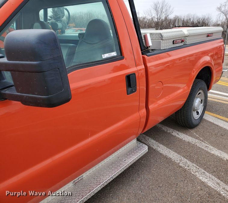 image for item IE9654 2008 Ford F250 Super Duty XL  pickup truck