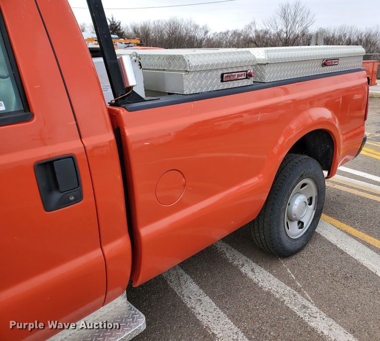 image for item IE9654 2008 Ford F250 Super Duty XL  pickup truck