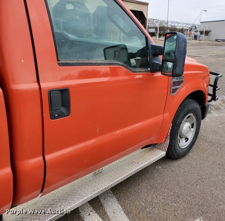 image for item IE9654 2008 Ford F250 Super Duty XL  pickup truck