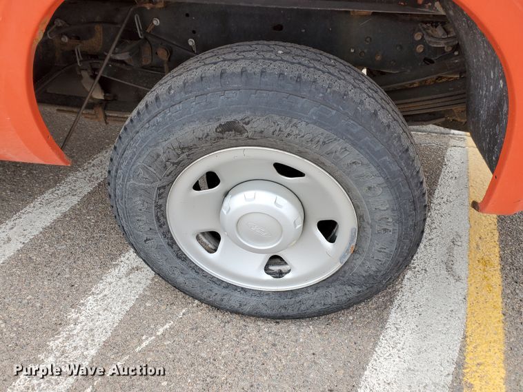 image for item IE9654 2008 Ford F250 Super Duty XL  pickup truck