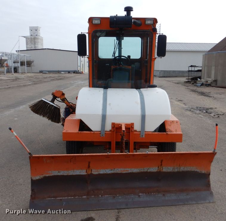 image for item IE9657 2006 Broce RJ-350  broom