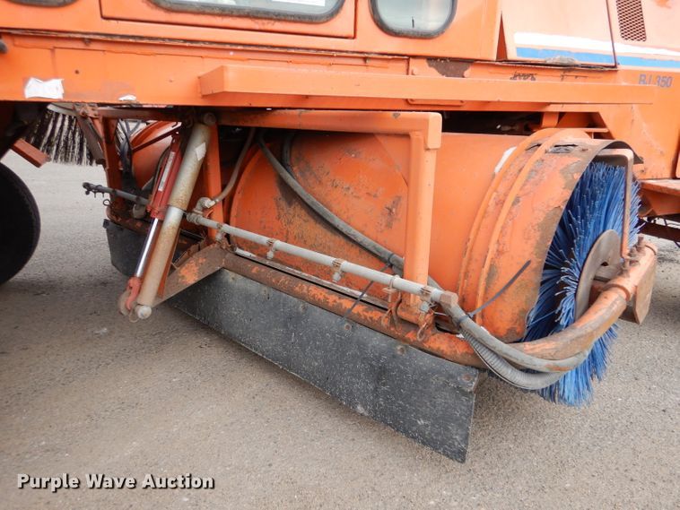 image for item IE9657 2006 Broce RJ-350  broom