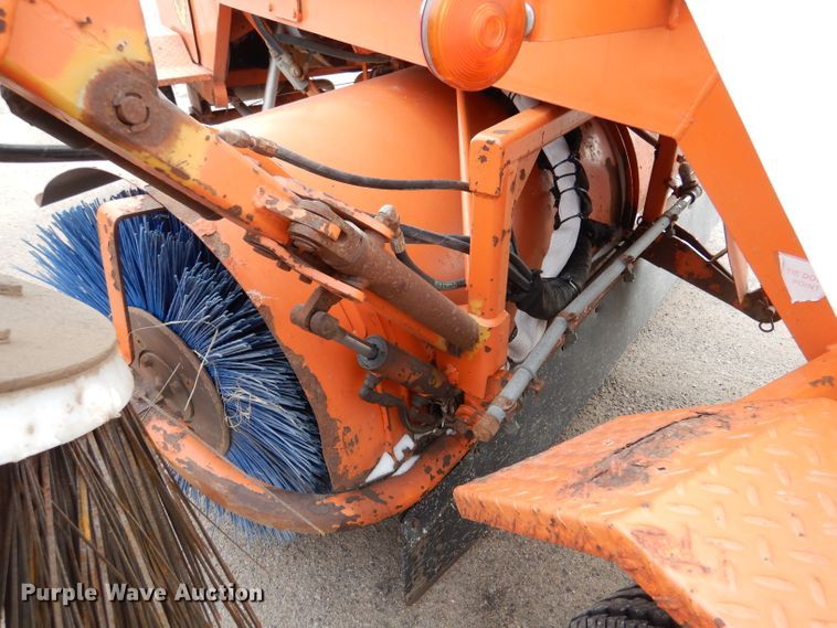 image for item IE9657 2006 Broce RJ-350  broom