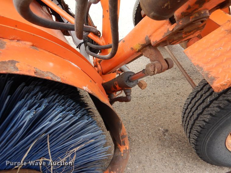 image for item IE9657 2006 Broce RJ-350  broom