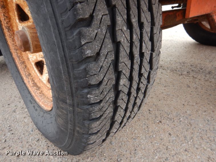 image for item IE9657 2006 Broce RJ-350  broom