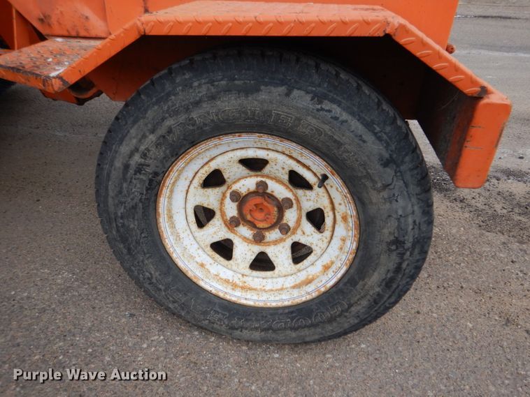 image for item IE9657 2006 Broce RJ-350  broom