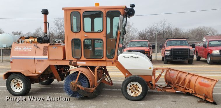 image for item IE9658 2001 Broce CR350  broom