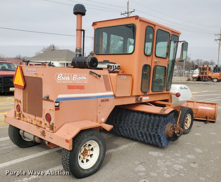 image for item IE9658 2001 Broce CR350  broom