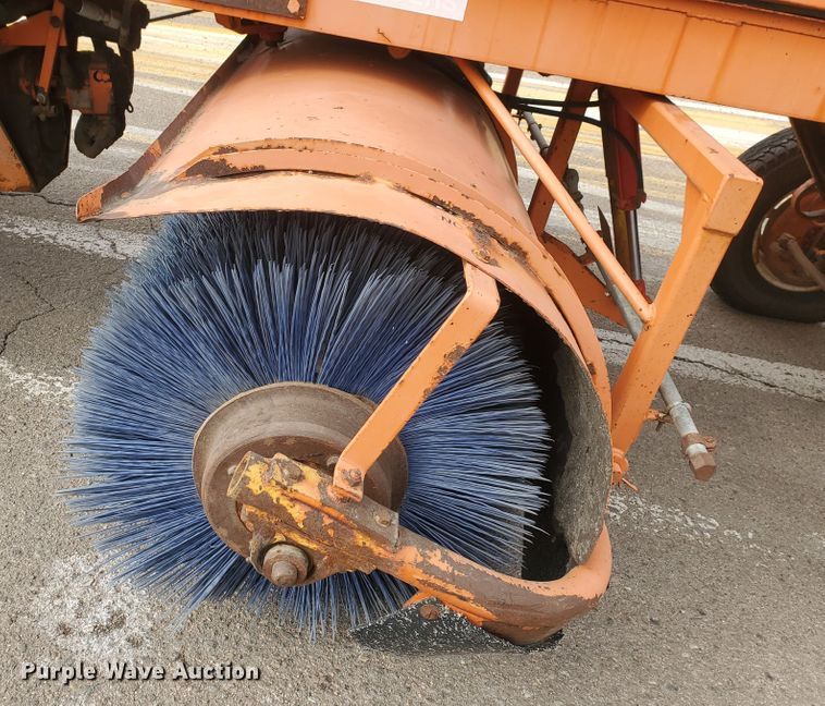 image for item IE9658 2001 Broce CR350  broom