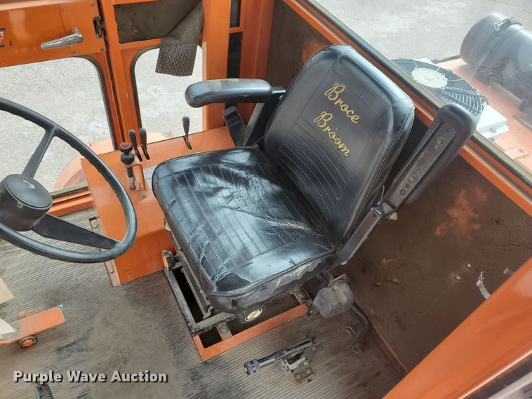 image for item IE9658 2001 Broce CR350  broom