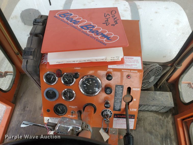 image for item IE9658 2001 Broce CR350  broom