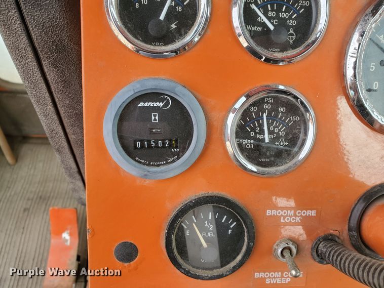 image for item IE9658 2001 Broce CR350  broom