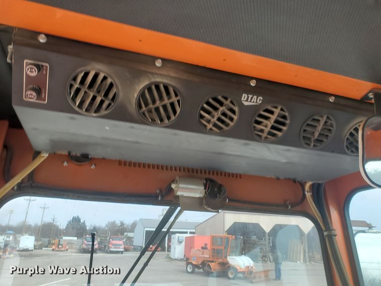 image for item IE9658 2001 Broce CR350  broom