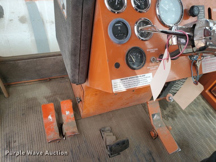 image for item IE9658 2001 Broce CR350  broom