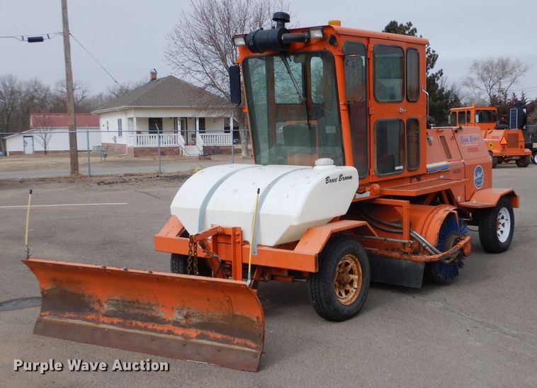 image for item IE9659 2004 Broce RJ-350  broom