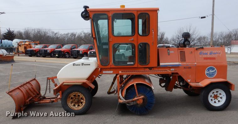 image for item IE9659 2004 Broce RJ-350  broom